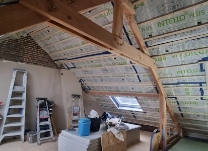 Création d'une ferme de charpente (à Beersel) pour renforcer la toiture (2)